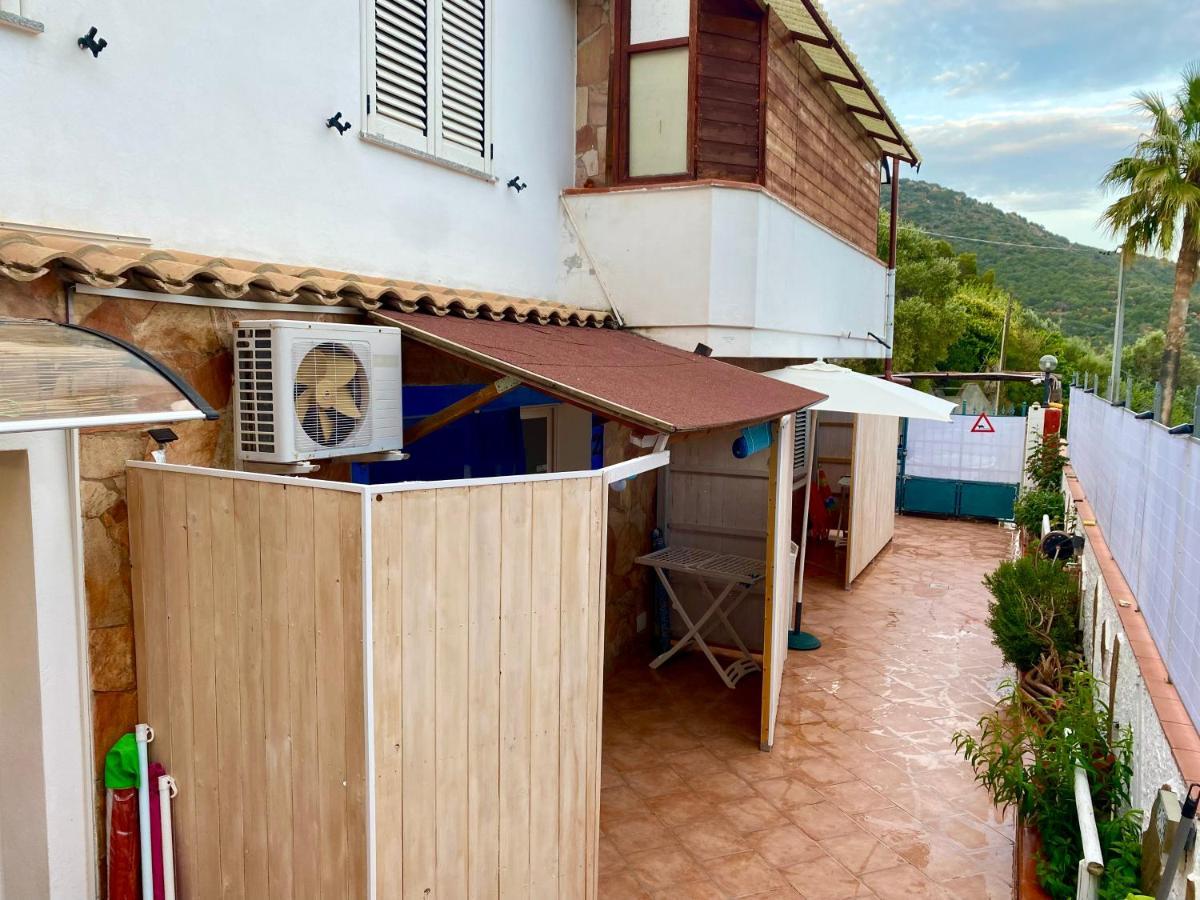 L'Oasi Di Chia Bed & Breakfast Exterior foto